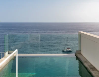 Casa Mar Seafront villa w Pool in Old Town Funchal